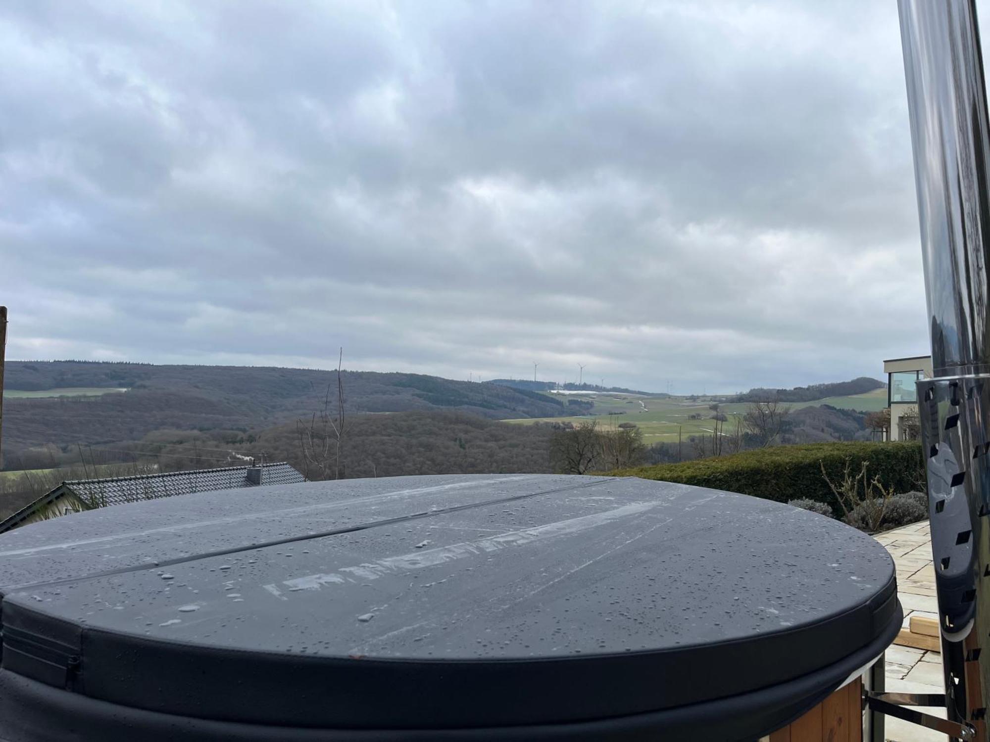 Eifel Landhaus Panoramablick Unter Der Burg Olbrueck Mit Sauna Hottub Grosser Terrasse Und Garten Ideal Fuer Familien Niederdürenbach エクステリア 写真
